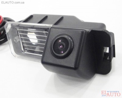 Камера Falcon SC44HCCD-170 VW Golf 6    Камера заднего вида, тип матрицы – HCCD.
 Система видеосигнала - NTSC. Разрешение - 480 тв-линий. 
Минимальная освещенность  - 0.1 Люкс. Парковочная разметка.